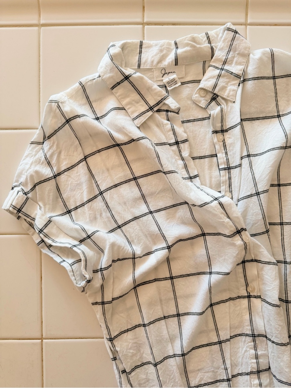 Boxy White and Grey Button Down Shirt - Women's Large